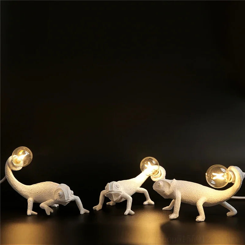 DecorBites™ Chameleon LED Table Lamp - Modern Resin Animal Desk Light for Bedroom & Reading