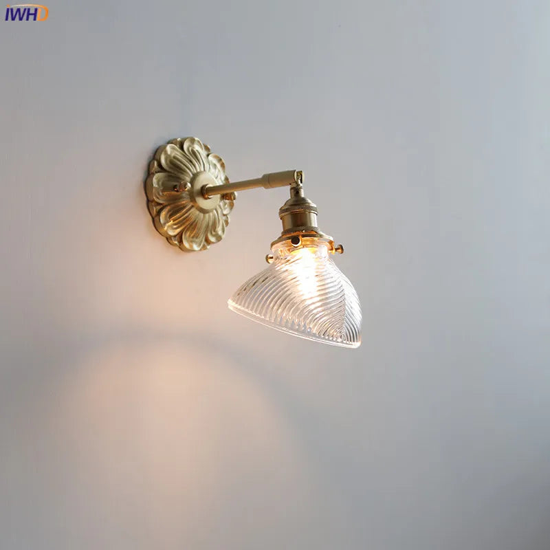 Applique murale LED DecorBites™ en verre vert avec base en cuivre pour chambre et salon