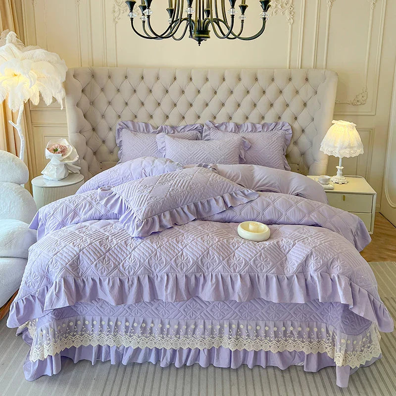 طقم فراش مبطن من DecorBites™ بنمط أميرة كوري مع كشكشة دانتيل 200x230 سم