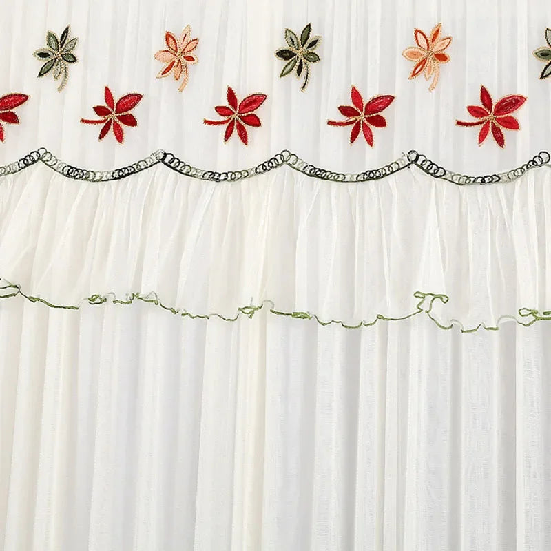 ستائر باب ناموسية دانتيل مطرزة مضادة للبعوض من DecorBites™ - تصميم مطوي لمرور الضوء والهواء