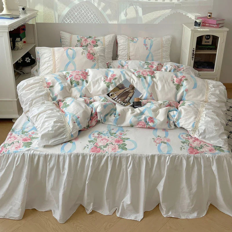 DecorBites™ طقم مفروشات أميرة كورية بنقشة الزهور - غطاء لحاف، غطاء سرير، أغطية وسائد
