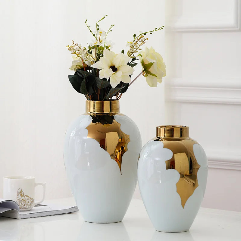 Vase en céramique or et blanc DecorBites™ pour une décoration d'intérieur et une présentation florale élégantes