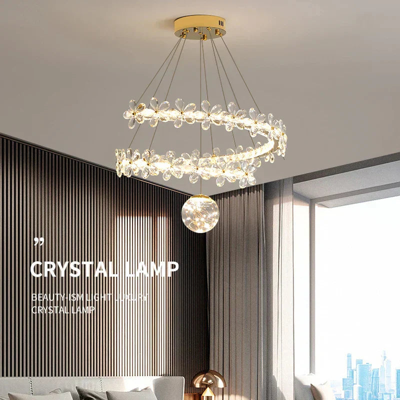 ثريا كريستال ذهبية حلزونية بإضاءة LED من DecorBites™ لديكور المنزل