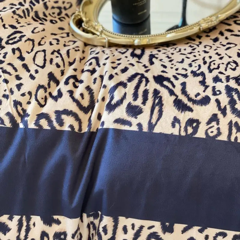 DecorBites™ Leopard Print Velvet Bedding Set: Duvet Cover, Bed Sheet, Pillowcases