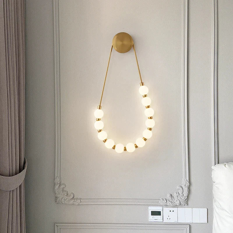 مصباح حائط ماجيك بين غير متماثل بتصميم إيطالي كريمي من DecorBites™