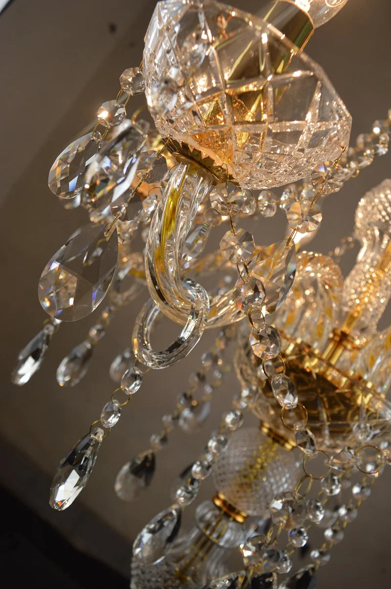 مصباح أرضي كريستالي من DecorBites™: تصميم فرنسي عصري لغرفة المعيشة وغرفة النوم وغرفة الطعام والمطبخ