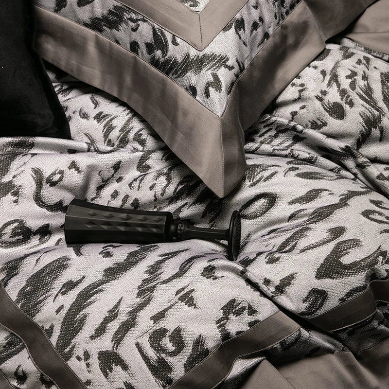 DecorBites™ 1000TC Egyptian Cotton Zebra Print Bedding Set with Duvet Cover, Sheet, Pillowcases