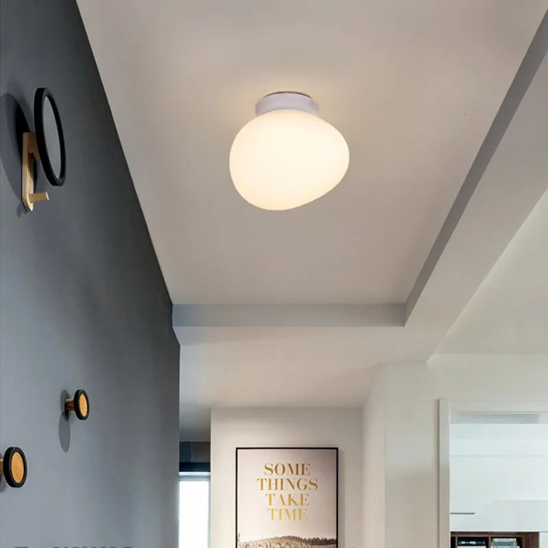 DecorBites™ مصباح Gregg المعلق: زجاج فقاعي أبيض بتصميم إيطالي للمنزل والمطبخ والمطاعم