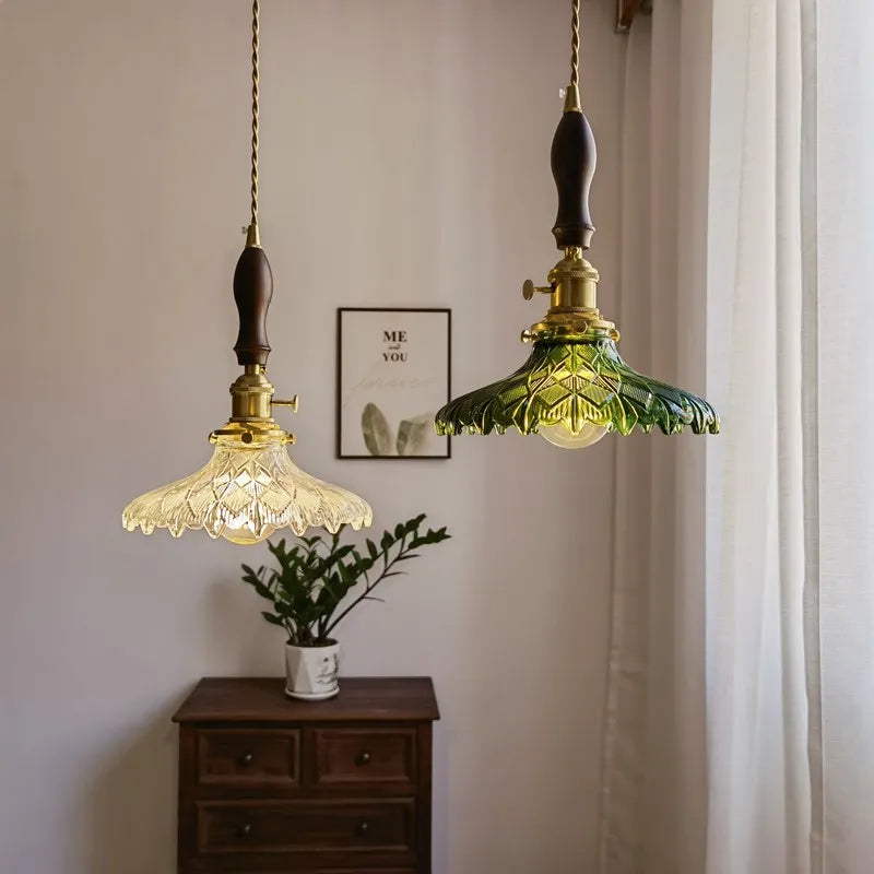ثريا معلقة ليد زجاجية خضراء على الطراز الياباني من DecorBites™ لديكور المنزل