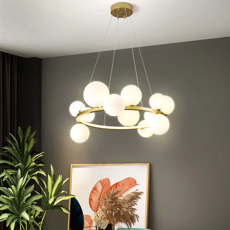 ثريا الفقاعات المتفرعة من DecorBites™ باللونين الأسود والذهبي لغرفة الطعام العصرية