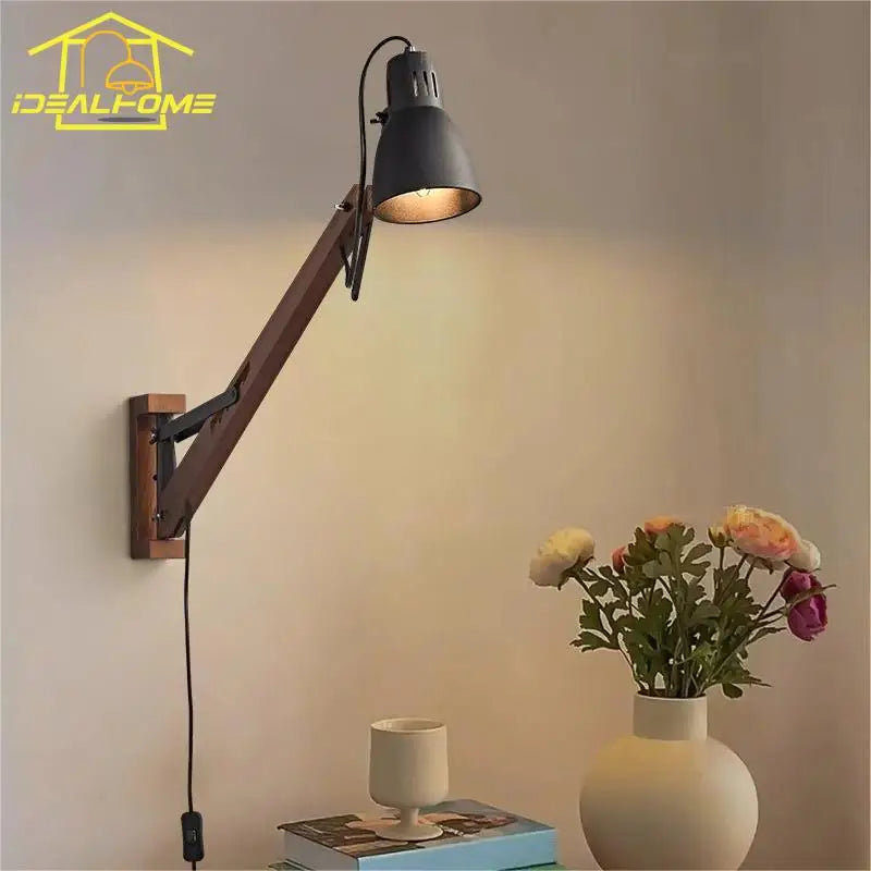 مصباح حائط DecorBites™ LED بذراع متأرجح طويل، خشب مصمت، قابل للتعديل، تصميم صناعي