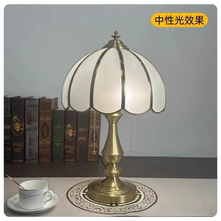 مصباح أرضي LED من النحاس والزجاج الكريستالي من DecorBites™ لغرفة المعيشة وغرفة النوم وغرفة الدراسة الفاخرة
