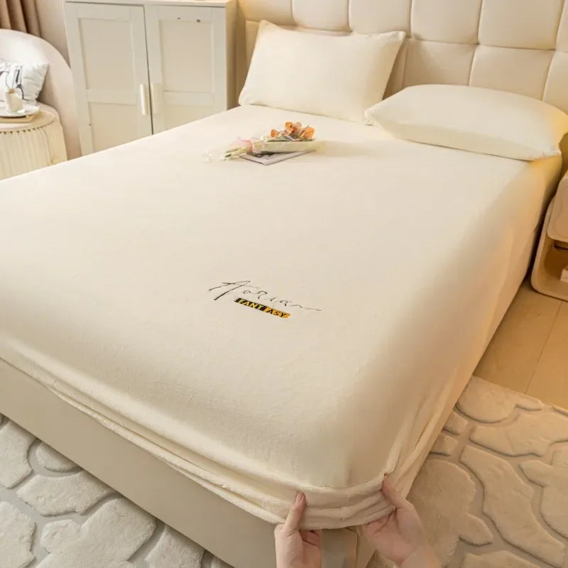 DecorBites™ Cozy Velvet Fitted Sheet: Thick Warm Bed Cover for Bedroom Living Room