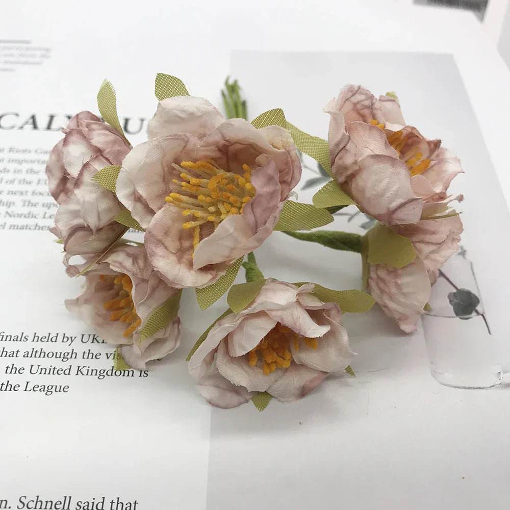 DecorBites™ Gold Hybrid Flower Cherry Stamen Berries Bundle لتزيينك بنفسك