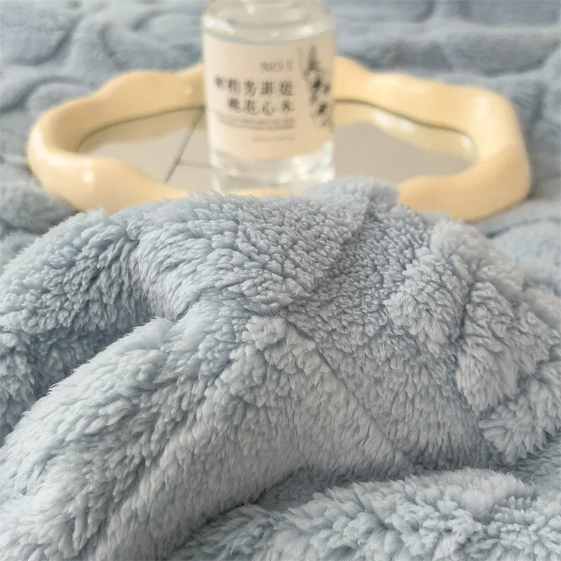 DecorBites™ Cozy Jacquard Taffeta & Flannel Nap Blanket - Warm, Thick Comforter for Bedroom