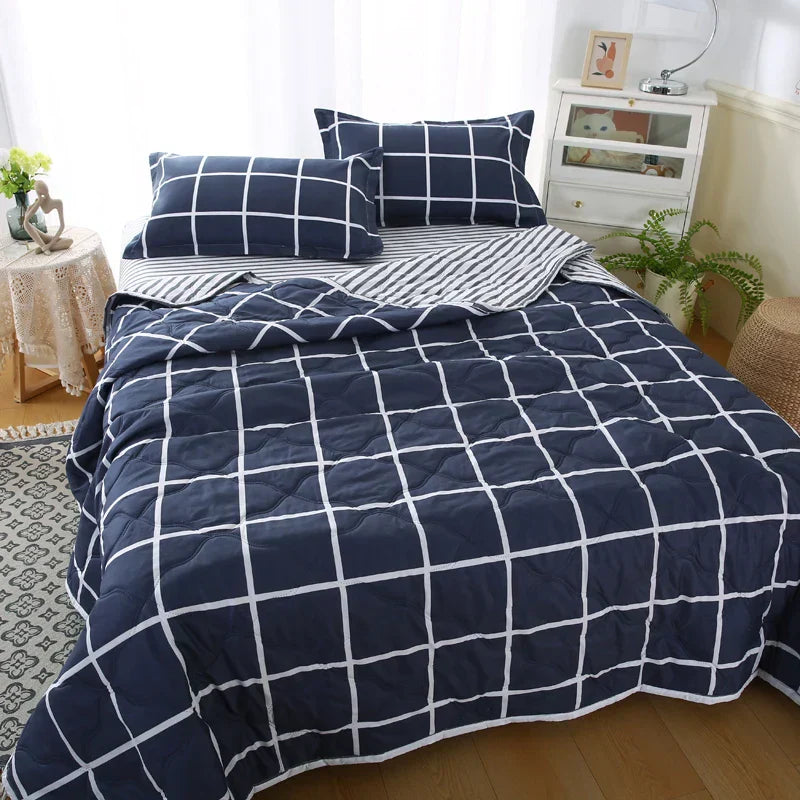 DecorBites™ Daisy Print Quilted Summer Quilt Set in Soft Breathable Fabric