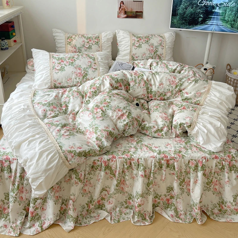 DecorBites™ طقم مفروشات أميرة كورية بنقشة الزهور - غطاء لحاف، غطاء سرير، أغطية وسائد