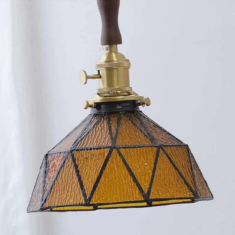 مصباح تعليق LED قابل للتعديل DecorBites™ من الزجاج الكهرماني والخشب الجوزي