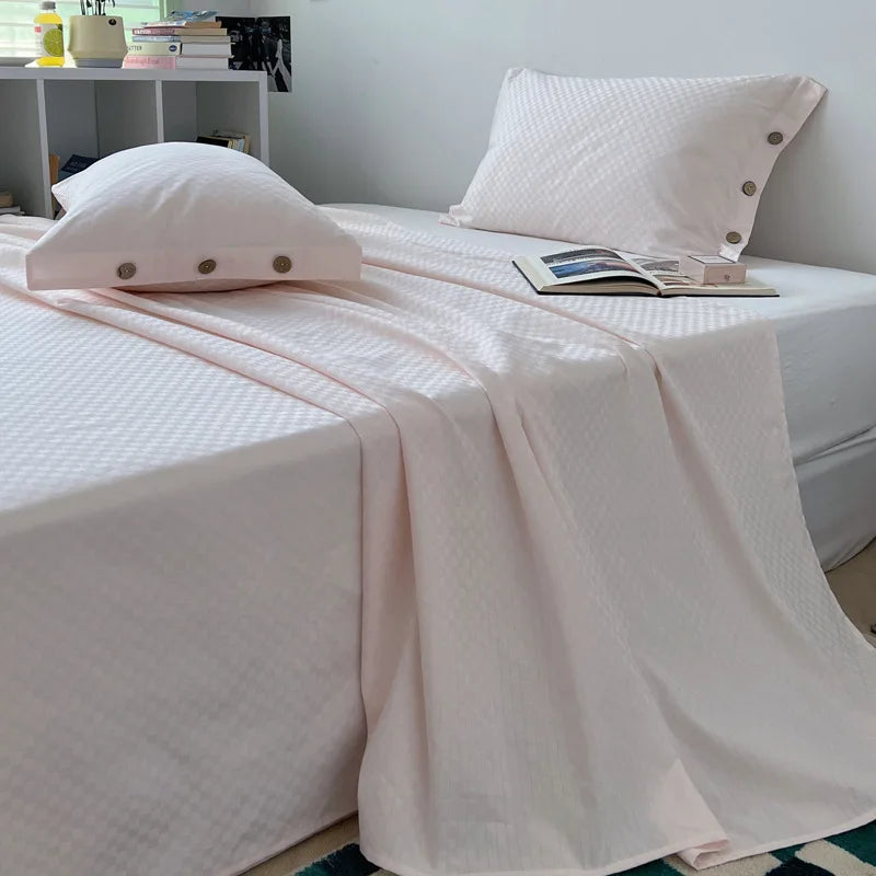طقم ملاءة سرير فاخرة من الساتان القطني المخطط من DecorBites™ مع غطاءي وسادة
