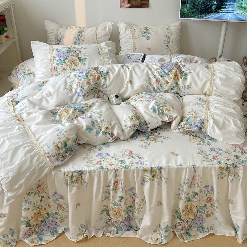 DecorBites™ طقم مفروشات أميرة كورية بنقشة الزهور - غطاء لحاف، غطاء سرير، أغطية وسائد