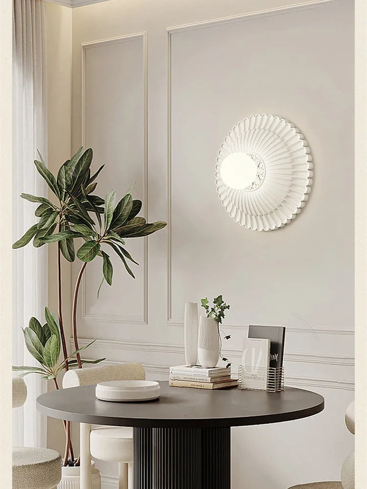 أباجورة حائط DecorBites™ French Cream Wind، مصباح جداري بتصميم ريفي منحوت لغرفة النوم والمعيشة