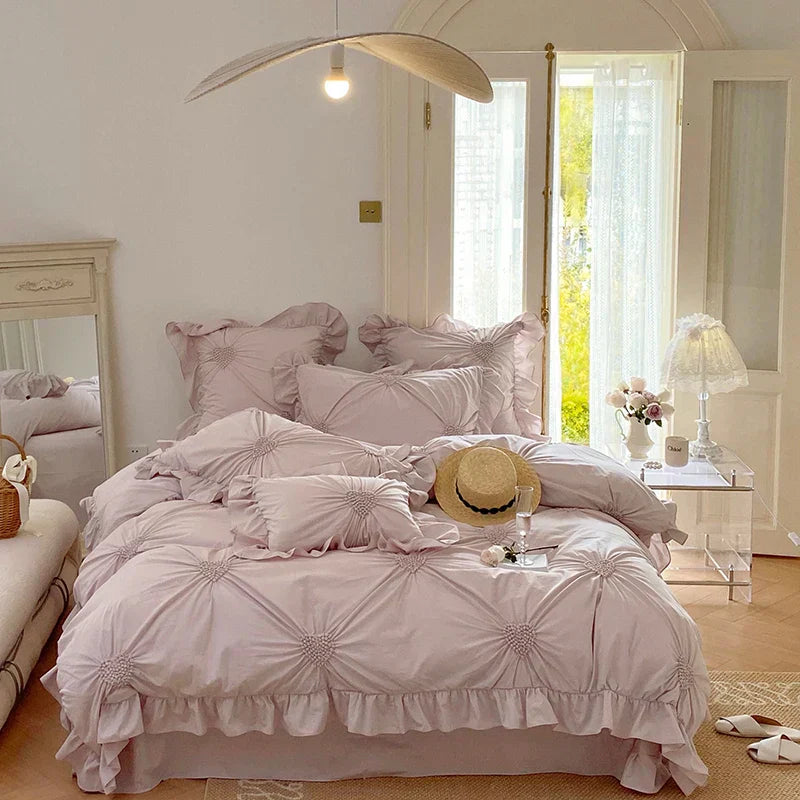 طقم مفروشات سرير من القطن الخالص بتصميم أميرة كورية من DecorBites™ مع كشكشة وكسرات قلب