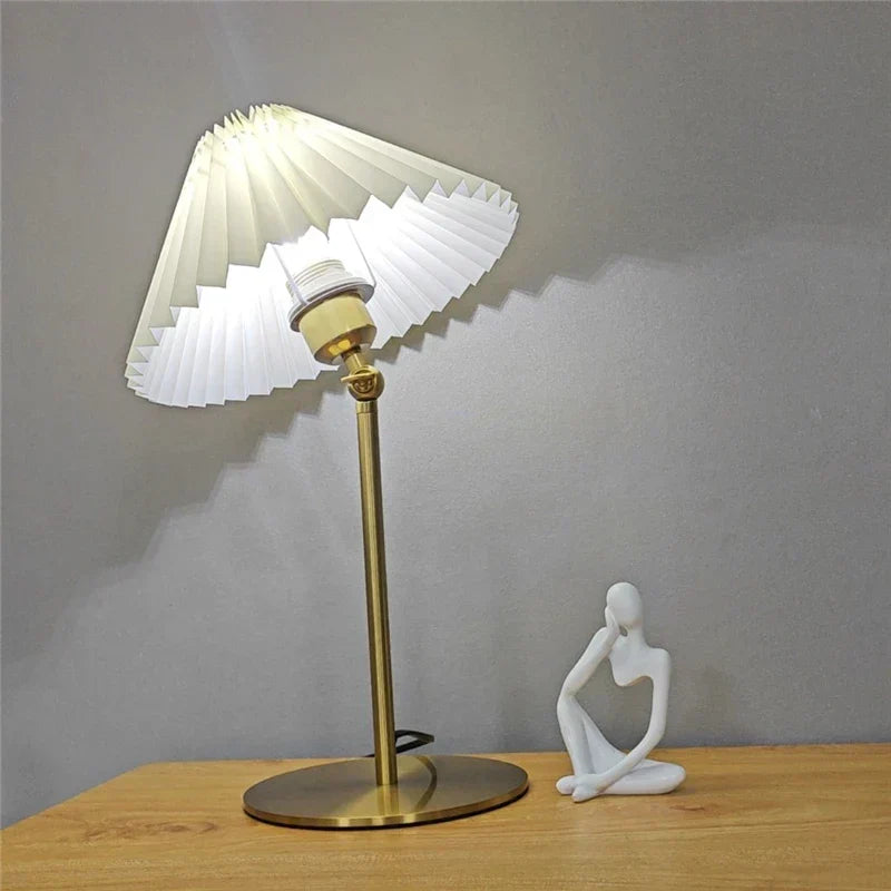 مصباح أرضي LED بزاوية قابلة للتعديل من DecorBites™ - إضاءة عصرية كلاسيكية إسكندنافية لغرفة النوم والدراسة