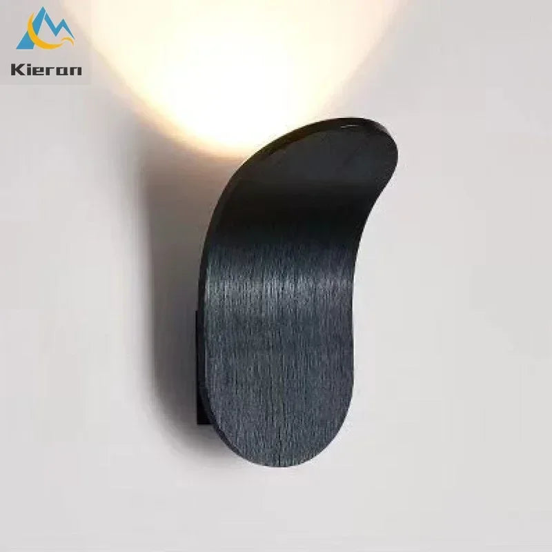 مصباح حائط لوح تزلج ليد على شكل ضمادة من DecorBites™ لديكور عصري على الطراز الاسكندنافي