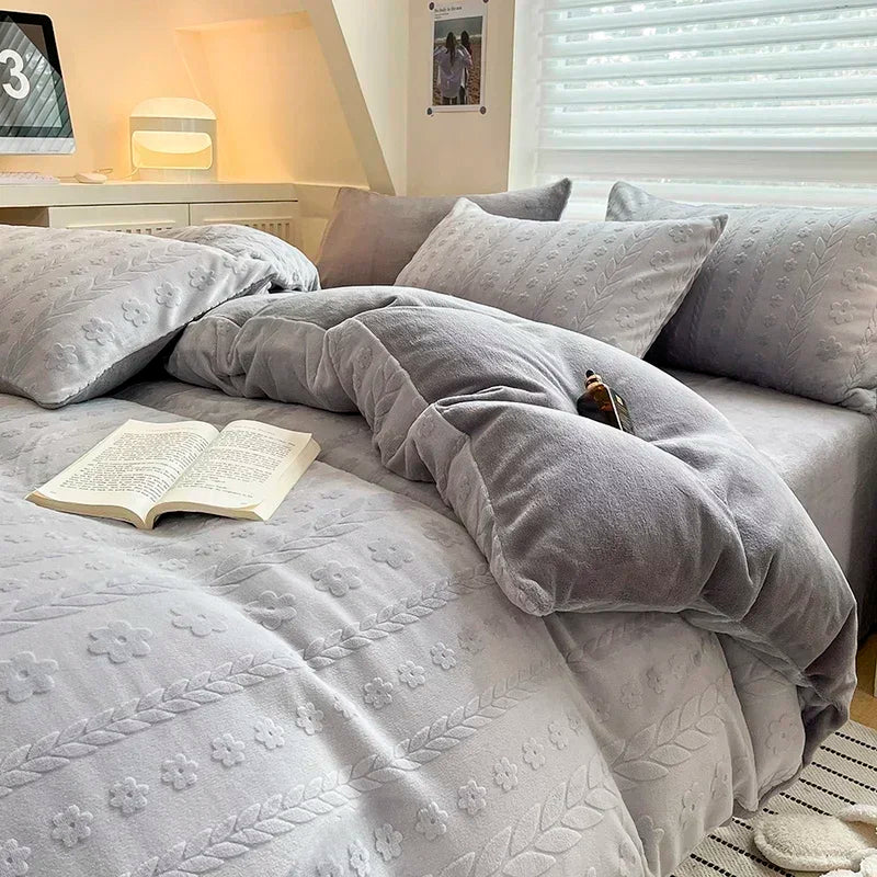 DecorBites™ Cozy Milk Fleece Winter Bedding Set - High Density & Skin Friendly