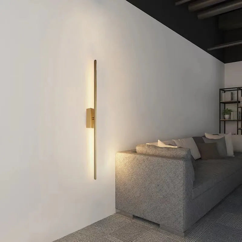 مصباح حائط LED أنبوبي خطي من DecorBites™ إضاءة علوية سفلية لون أسود وذهبي