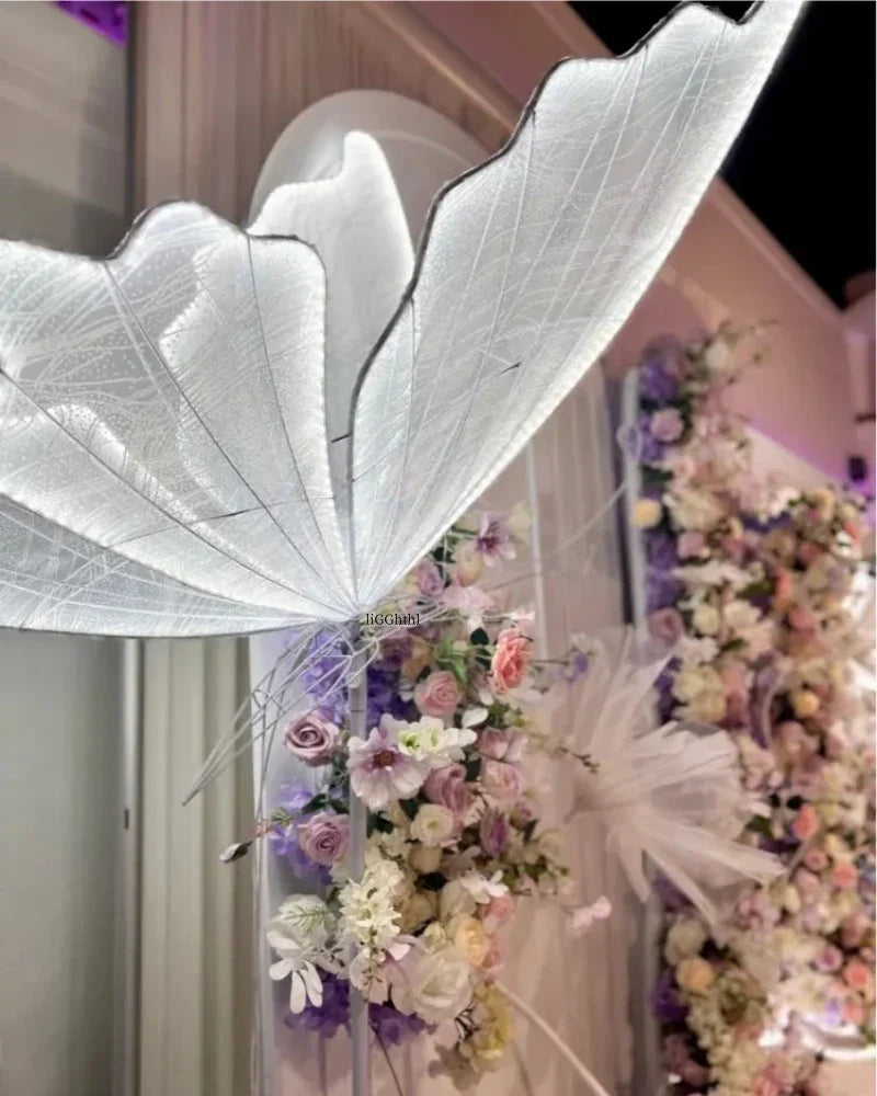 مصباح ديكور الزفاف LED على شكل فراشة من الدانتيل من DecorBites™