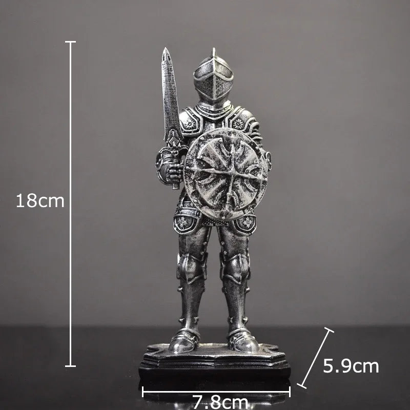 Décoration de statue de chevalier lourdement blindé en résine DecorBites™ pour bureau et esthétique de pièce