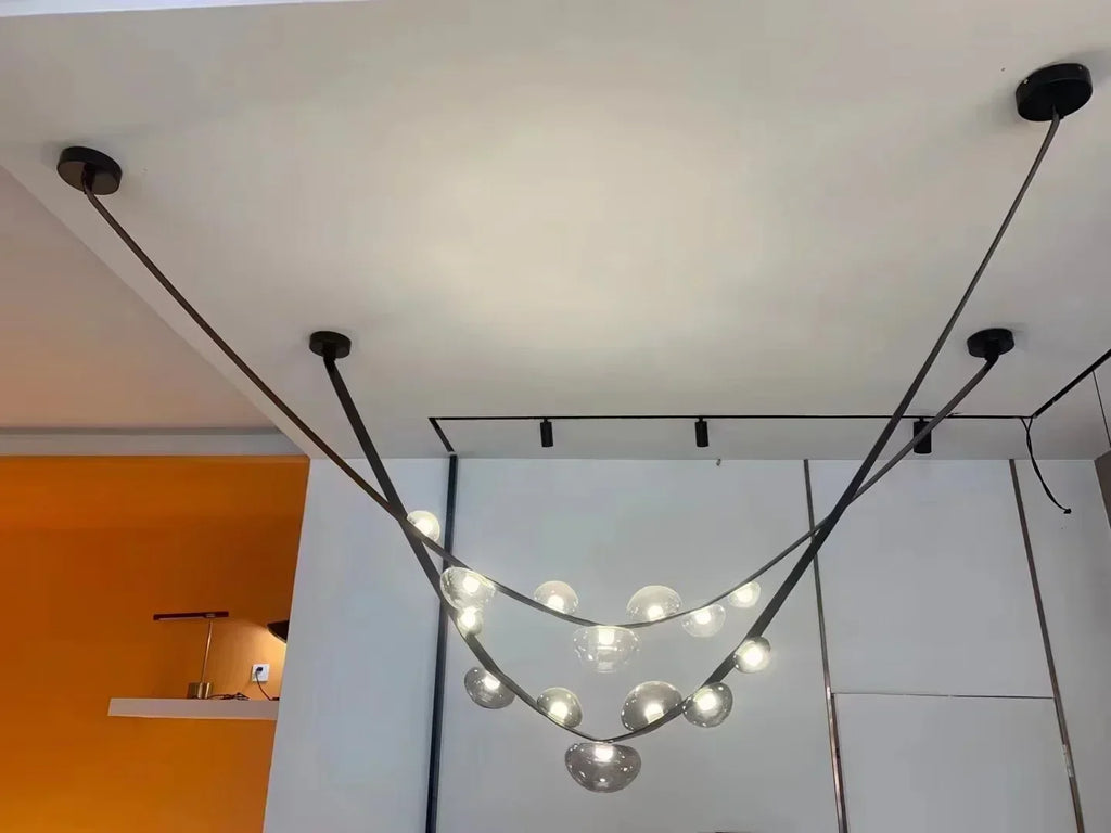 مصباح قلادة LED جلدي من DecorBites™: إضاءة عصرية لغرفة المعيشة والردهة والفيلا
