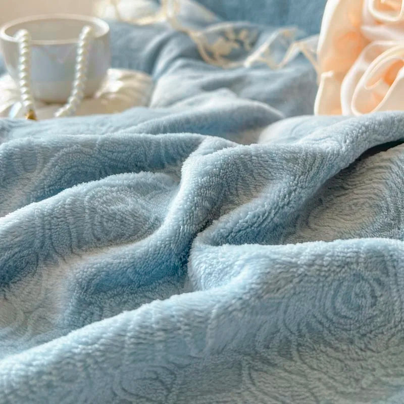 طقم سرير الأميرة الدانتيل من DecorBites™ مع غطاء لحاف وتنورة سرير مخملية