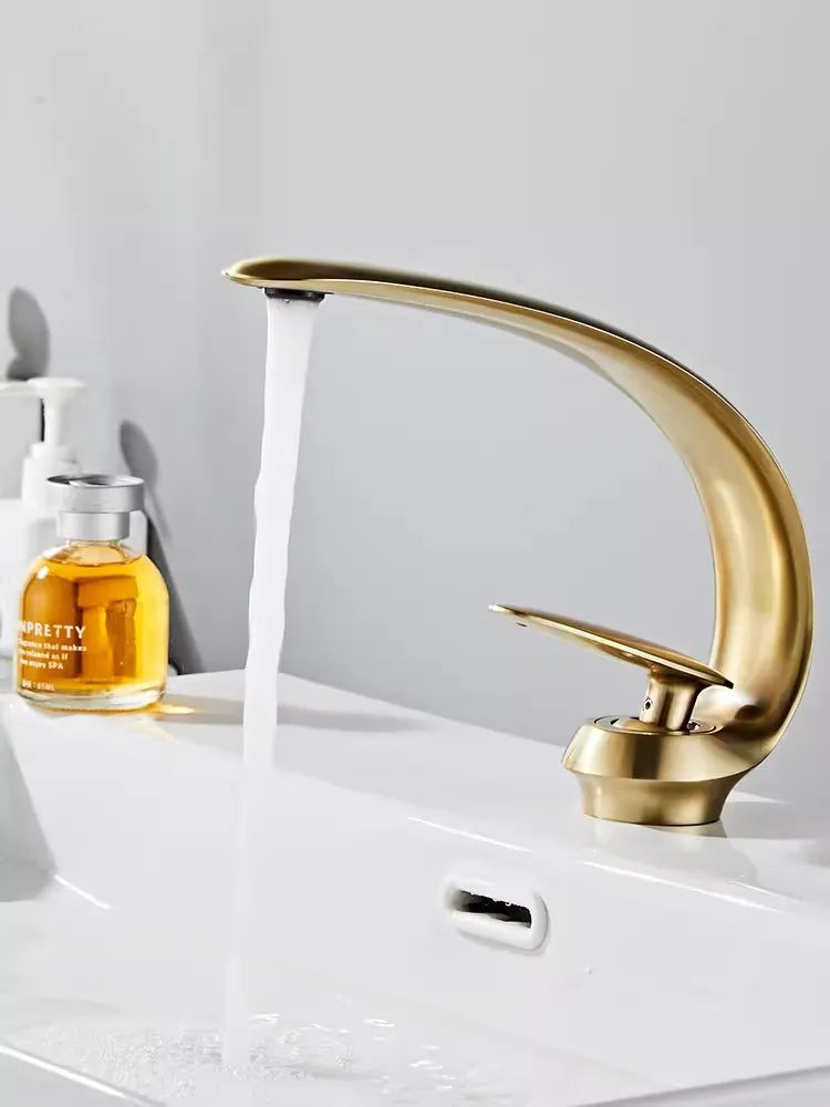 DecorBites™ Brushed Gold Basin Faucet - Single Handle Bathroom Sink Faucet