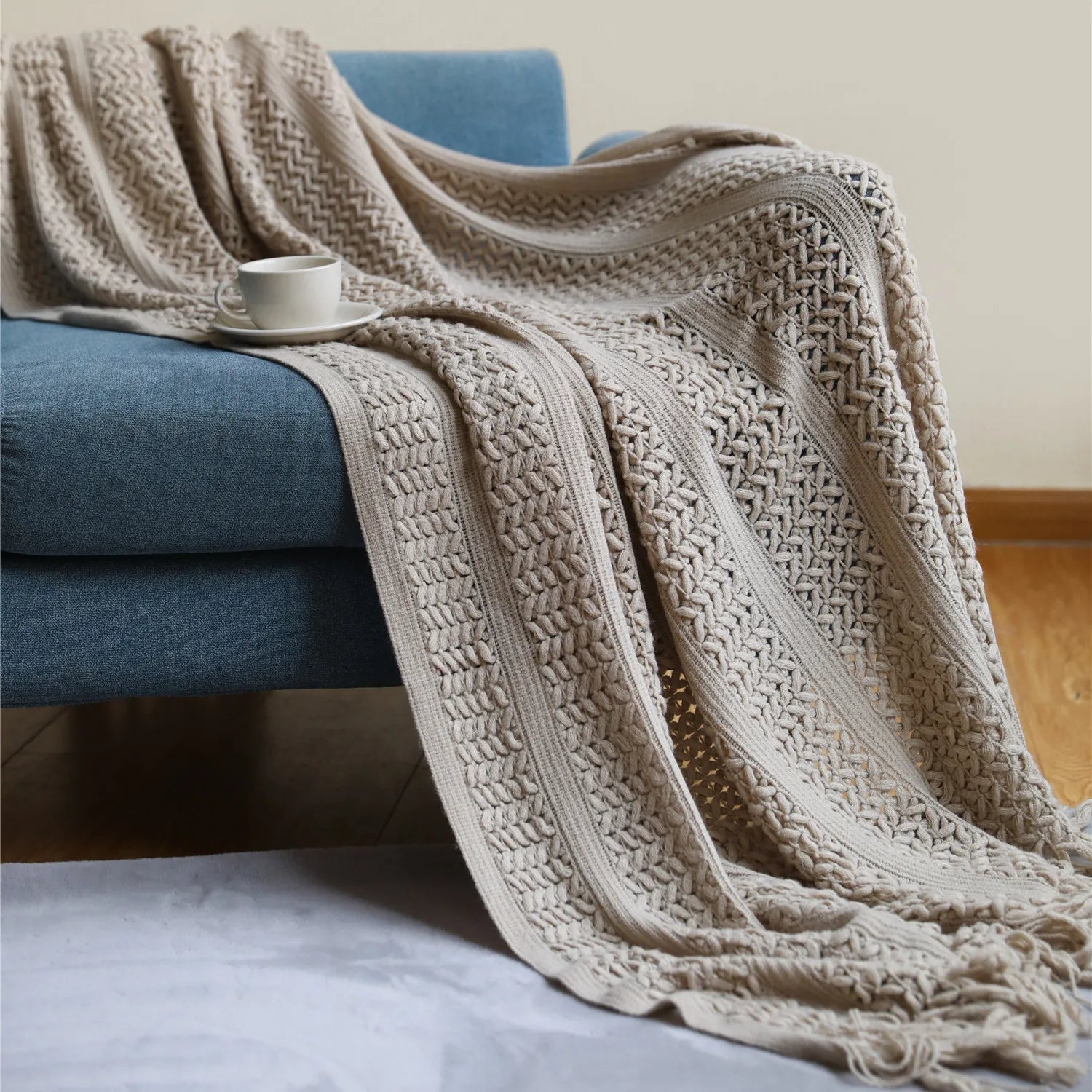 DecorBites™ Houndstooth Throw Blanket
