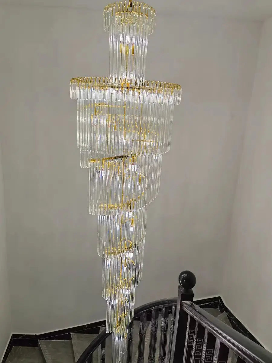 ثريات LED "ديكور بايتس" الذهبية الكريستالية للمباني الدوبلكس - ديكور الدرج الفاخر