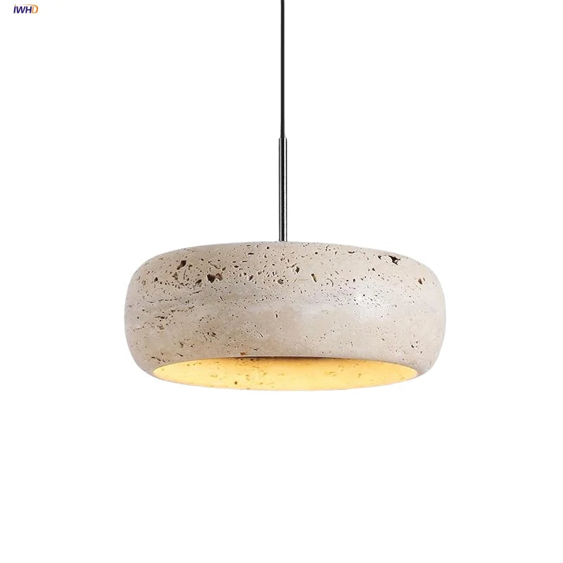 مصباح معلق LED من DecorBites™ من الحديد الأسود بتصميم وابي سابي - حجر الترافرتين الأصفر