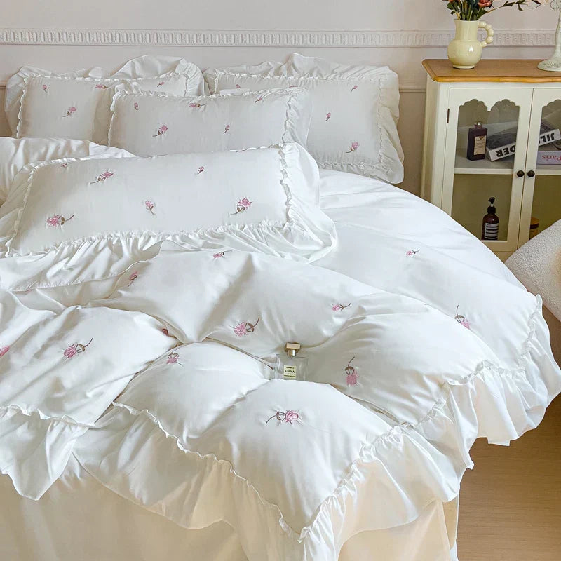 طقم ملاءات سرير بأزهار الورد الكورية من DecorBites™ بطبعات دانتيل مكشكشة - غطاء لحاف من القطن الناعم