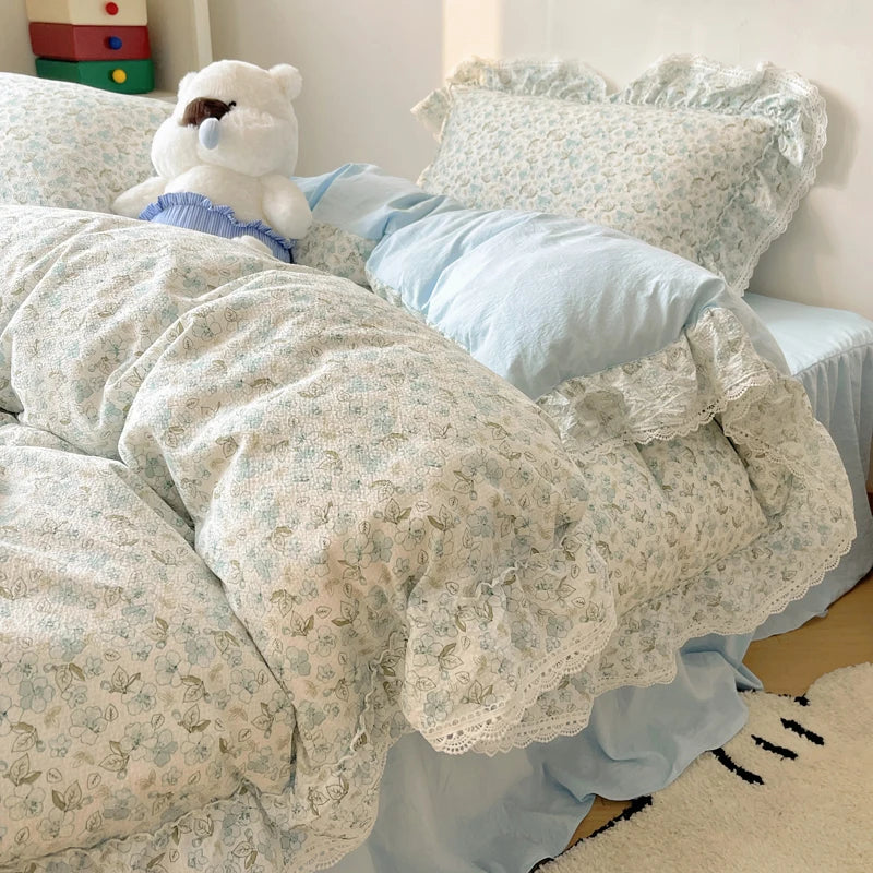 طقم مفروشات دانتيل كوري مكشكش من DecorBites™ مع غطاء سرير، خامة ناعمة ولطيفة على البشرة
