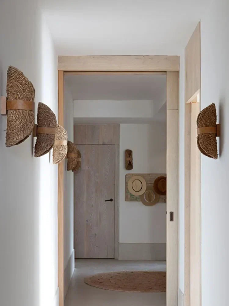 شمعدان حائط راتان من DecorBites™ بتصميم ياباني وabi-Sabi لديكور المنزل