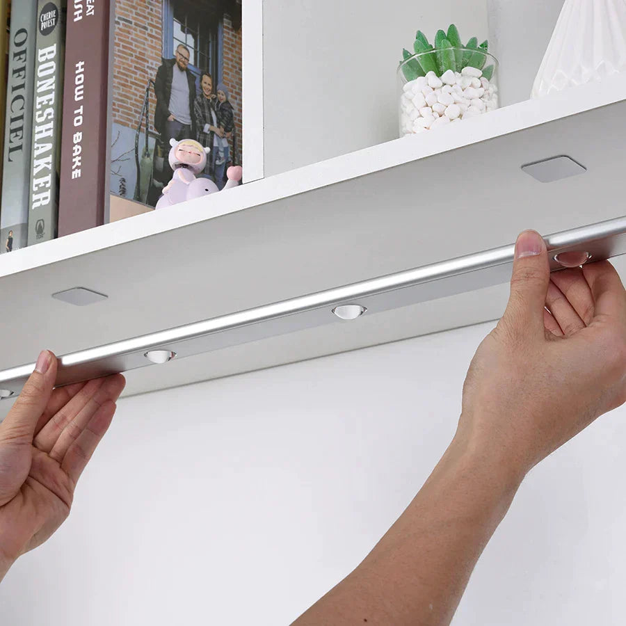 مصابيح خزانة DecorBites™ LED مستشعر حركة قابلة لإعادة الشحن عبر USB مصباح مطبخ لاسلكي