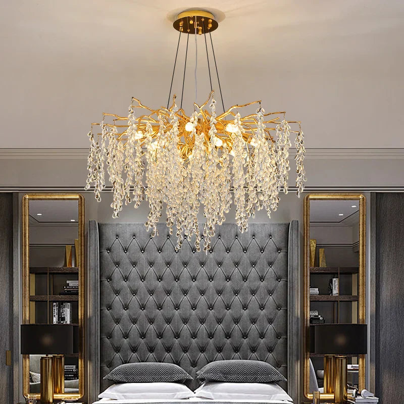 ثريا كريستالية ذهبية عنقود العنب من DecorBites™ لغرفة الطعام والمعيشة وغرفة النوم