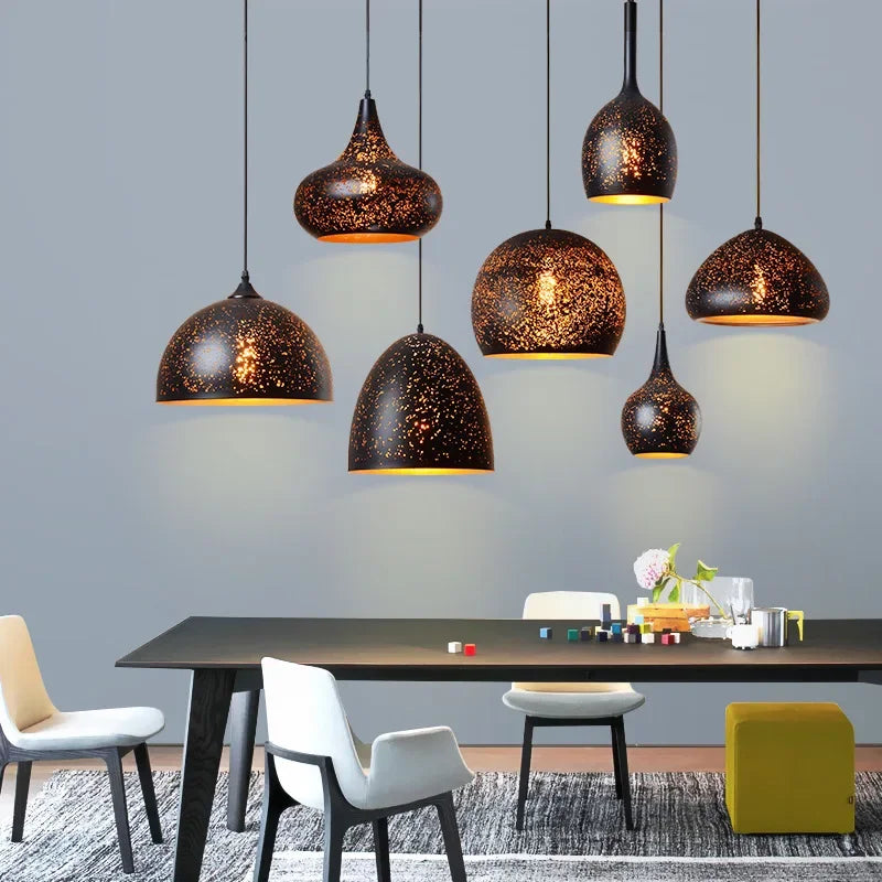 ثريا معلقة من الحديد المحفور DecorBites™ لغرفة الطعام والمعيشة