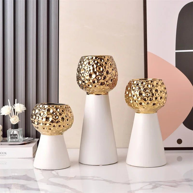 مزهرية سيراميك DecorBites™ الذهبية بنمط المطرقة: أصيص زرع إبداعي لتزيين الطاولات وتنسيق الزهور