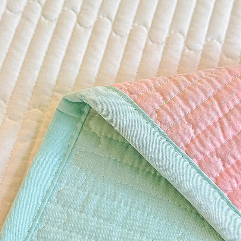 مفرش سرير فردي من DecorBites™ Dreamy Gradient: مانع للانزلاق، مرتبة مبطنة سميكة للاستخدام في الفصول الأربعة
