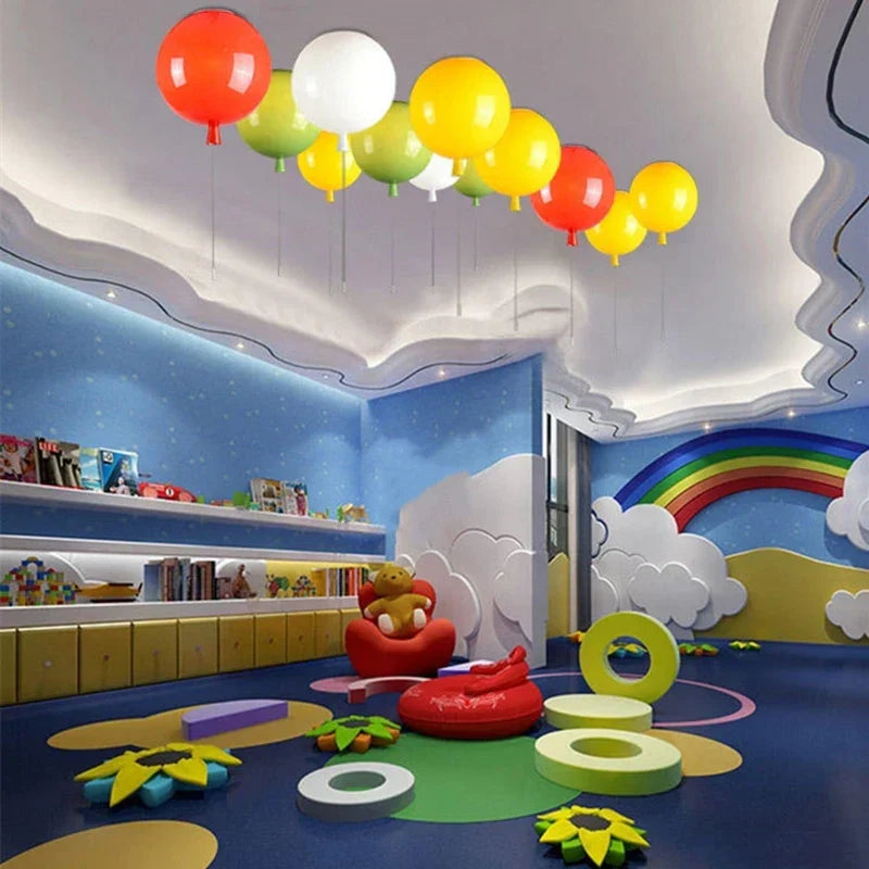 مصباح سقف بالون LED من DecorBites™: خيارات إضاءة E27 صديقة للأطفال.