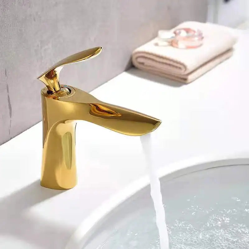 حنفيات خلاط حوض ذهبية من ™DecorBites: صنبور شلال ذهبي مرتفع لحوض الغسيل والمرحاض