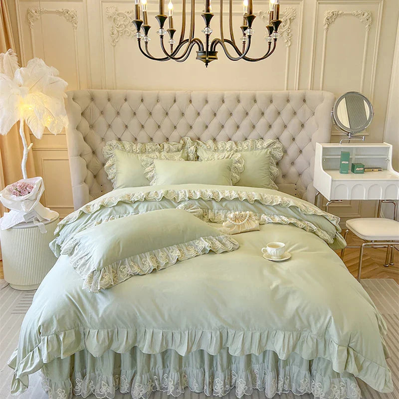 طقم مفروشات أميرة كورية من الدانتيل والكشكشة من DecorBites™ باللون الوردي المائل للبني