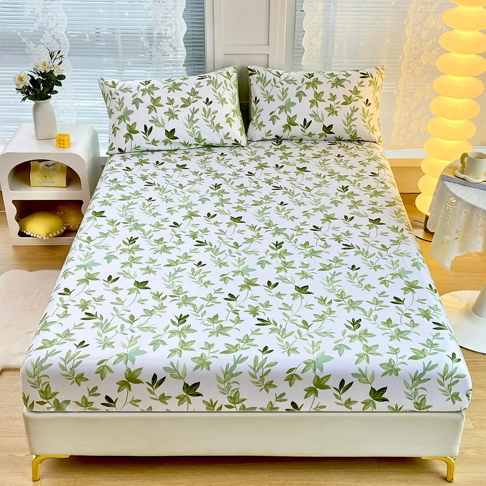 طقم ملاءات جولدن فيذر من DecorBites™: ملاءة مُجهزة ومخدتان، مفرش سرير لجميع الفصول